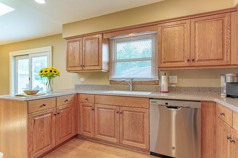 4235 151st St, Midlothian, IL 60445 photo 3