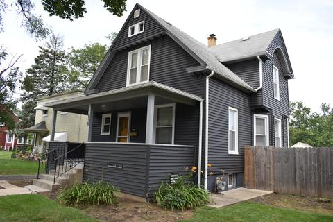 606 Walnut Ave, Elgin, IL 60123 photo 2