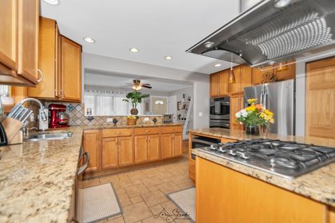 231 N Elroy Ave, Bartlett, IL 60103 photo 6