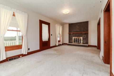6210 Springfield Rd, Delavan, IL 61734 photo 5