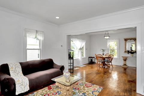 607 E 11th St, Lockport, IL 60441 photo 5