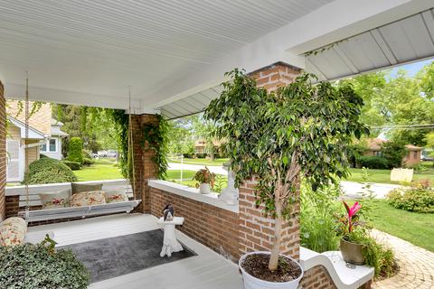 607 E 11th St, Lockport, IL 60441 photo 3