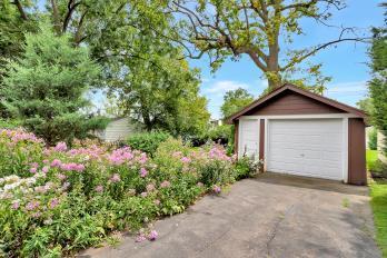 607 E 11th St, Lockport, IL 60441 photo 24
