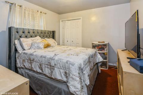 9631 S Wallace St, Chicago, IL 60628 photo 12