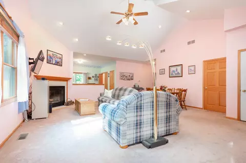 345 E Ottawa St, Sycamore, IL 60178 photo 13