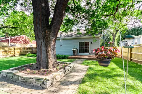 345 E Ottawa St, Sycamore, IL 60178 photo 5