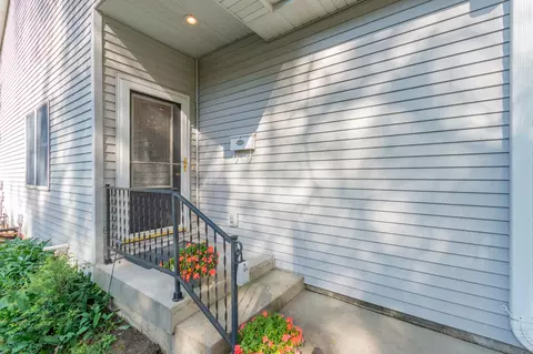 345 E Ottawa St, Sycamore, IL 60178 photo 3