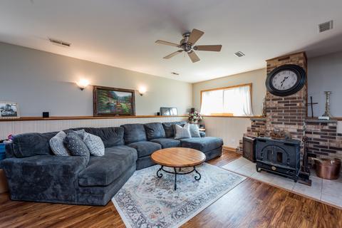512 Forest View Rd, Lindenhurst, IL 60046 photo 12