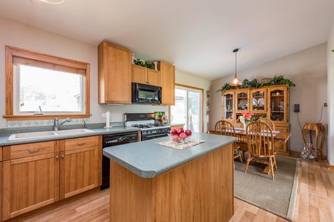 512 Forest View Rd, Lindenhurst, IL 60046 photo 5