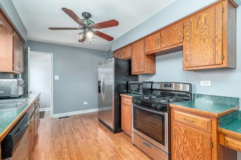 6902 Gallatin Dr, Plainfield, IL 60586 photo 4