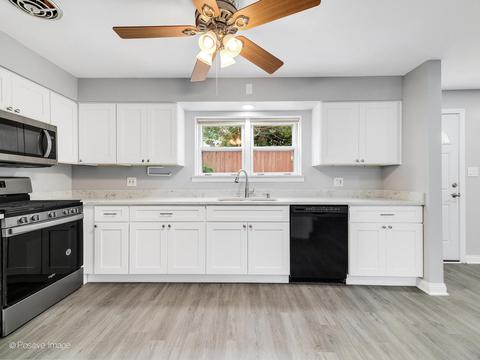 454 E Webster Ave, Elmhurst, IL 60126 photo 3