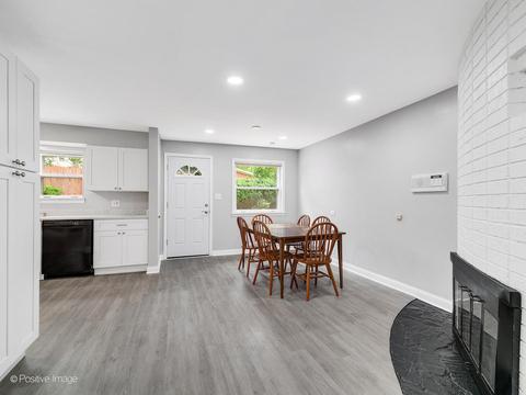 454 E Webster Ave, Elmhurst, IL 60126 photo 9