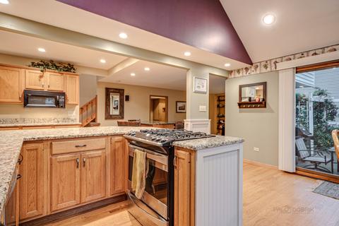 3711 Geneva Pl, Mchenry, IL 60050 photo 13