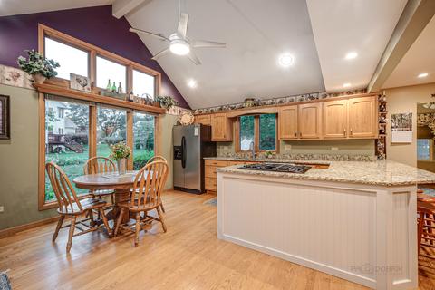3711 Geneva Pl, Mchenry, IL 60050 photo 10