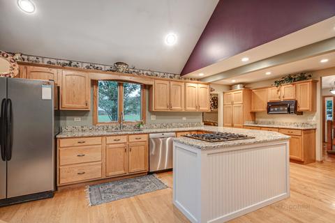3711 Geneva Pl, Mchenry, IL 60050 photo 15