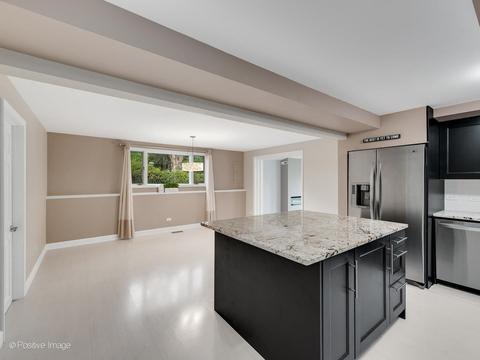 650 Audubon St, Hoffman Estates, IL 60169 photo 10