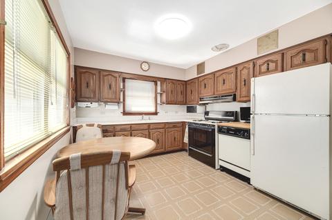 437 S Cherry St, Itasca, IL 60143 photo 6
