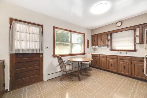 437 S Cherry St, Itasca, IL 60143 photo 7