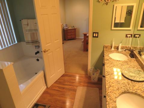 32549 Pilgrims Ct, Lakemoor, IL 60051 photo 14
