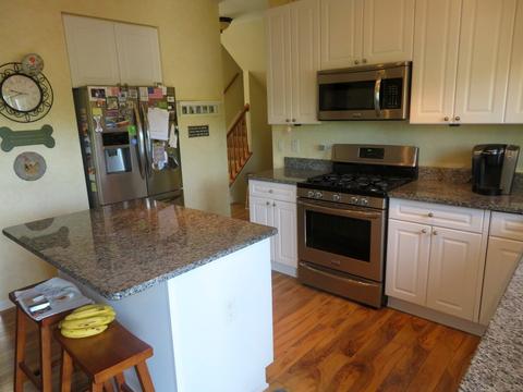 32549 Pilgrims Ct, Lakemoor, IL 60051 photo 8