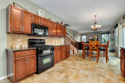 2000 Dorchester Ave, Algonquin, IL 60102 photo 8