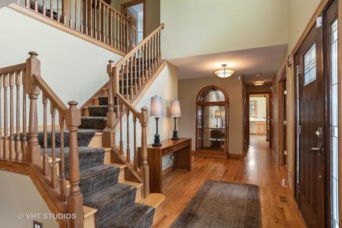 1315 Saddlebrook Rd, Bartlett, IL 60103 photo 2