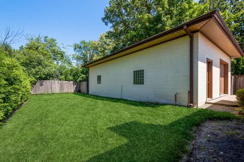 1003 Longaker Rd, Northbrook, IL 60062 photo 2