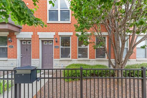 346 Eastgate Pl, Chicago, IL 60616 photo 1