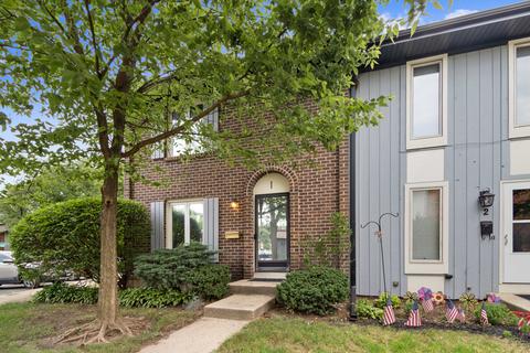 1 Cypress Sq, Elgin, IL 60123 photo 1
