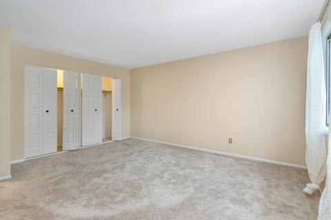 1 Cypress Sq, Elgin, IL 60123 photo 9