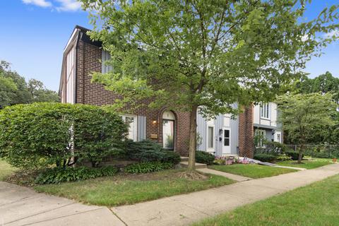 1 Cypress Sq, Elgin, IL 60123 photo 2