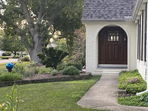 3802 Deerfield Dr, Champaign, IL 61822 photo 3
