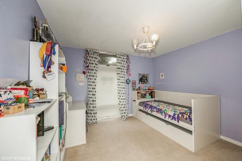 1210 E 48th St, Chicago, IL 60615 photo 8