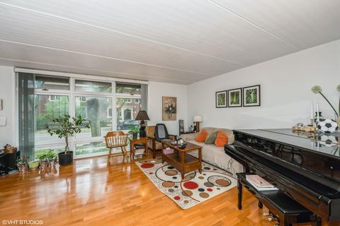 1210 E 48th St, Chicago, IL 60615 photo 2