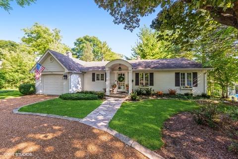 622 E Main St, Barrington, IL 60010 photo 1
