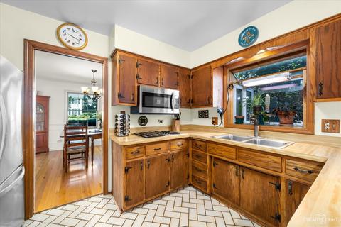 416 E 12th Ave, Naperville, IL 60563 photo 6