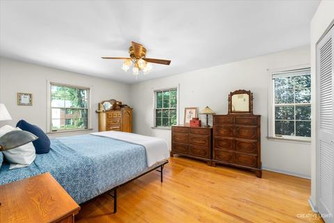 416 E 12th Ave, Naperville, IL 60563 photo 17