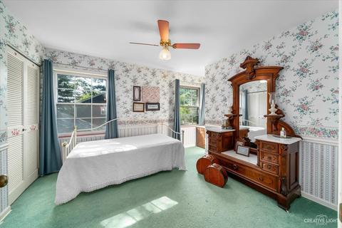 416 E 12th Ave, Naperville, IL 60563 photo 13