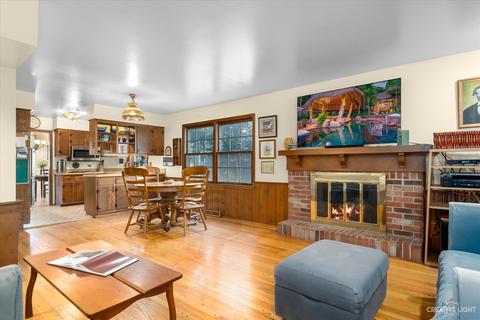 416 E 12th Ave, Naperville, IL 60563 photo 9