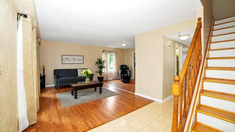 1023 Longford Rd, Bartlett, IL 60103 photo 3