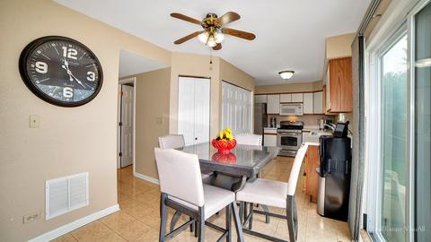1023 Longford Rd, Bartlett, IL 60103 photo 7