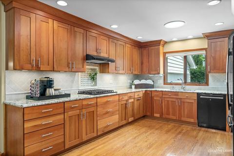 1505 E Thomas Rd, Wheaton, IL 60187 photo 10