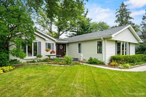 1505 E Thomas Rd, Wheaton, IL 60187 photo 1