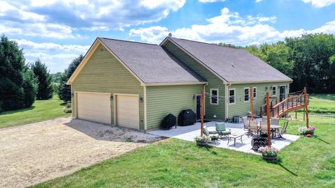 18314 Green Rd, Harvard, IL 60033 photo 3
