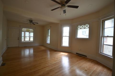 148 Hill Ave, Elgin, IL 60120 photo 2