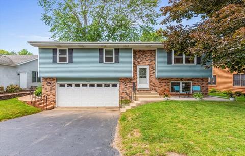 5409 Oak Park Rd, Oakwood Hills, IL 60013 photo 1