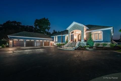 2923 Regner Rd, Mchenry, IL 60051 photo 2