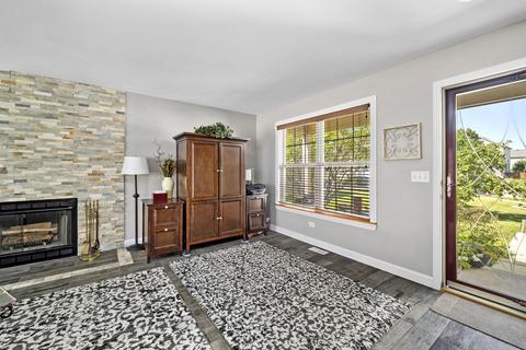 6404 Valley Ridge Dr, Plainfield, IL 60586 photo 4