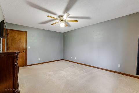 2576 E Heritage Dr, Kankakee, IL 60901 photo 9