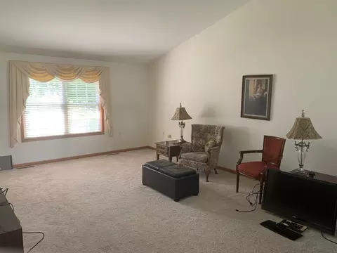 3243 Becker Dr, Peru, IL 61354 photo 6